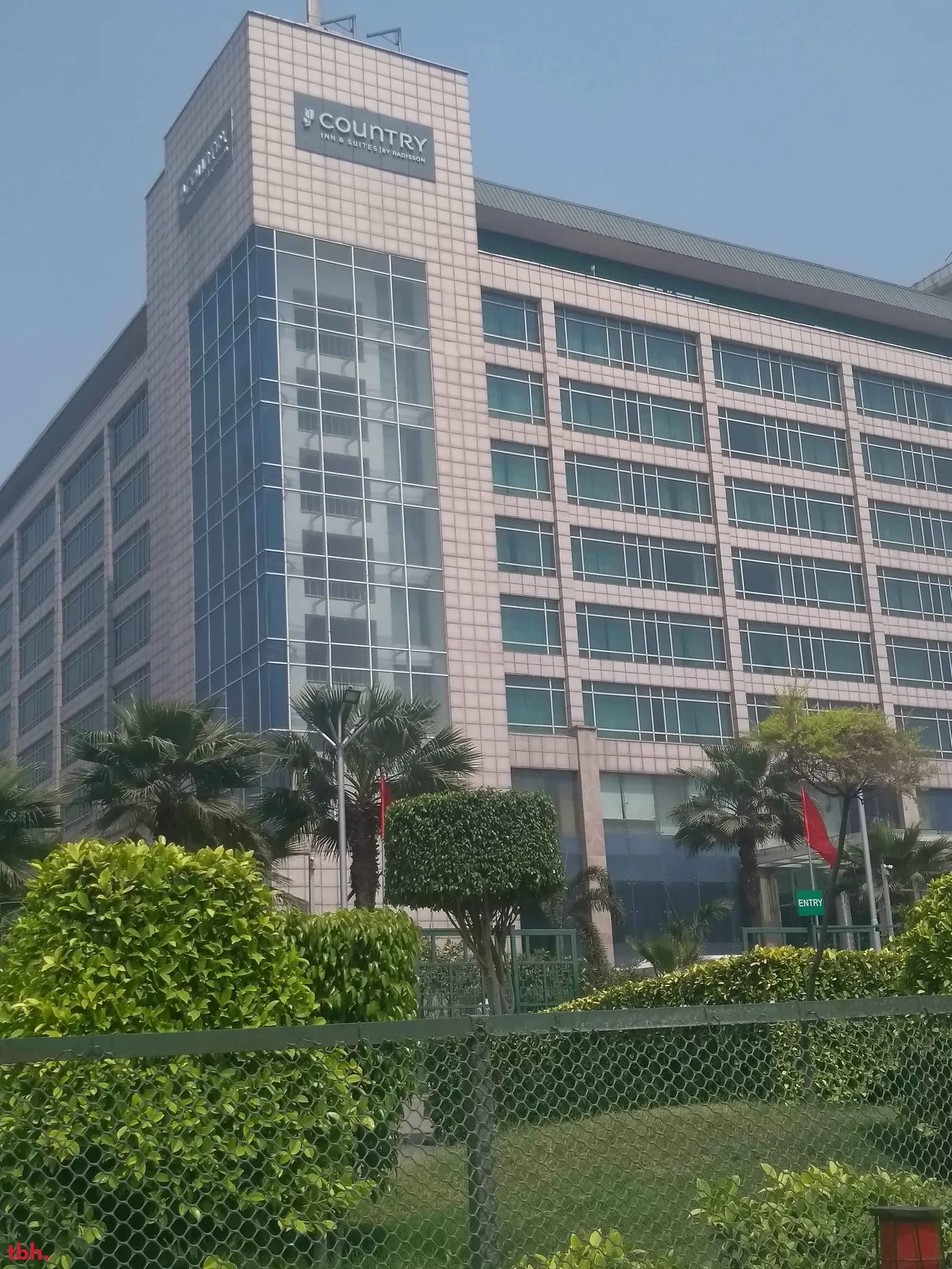 Cafe J - Country Inn & Suites Outlet Image