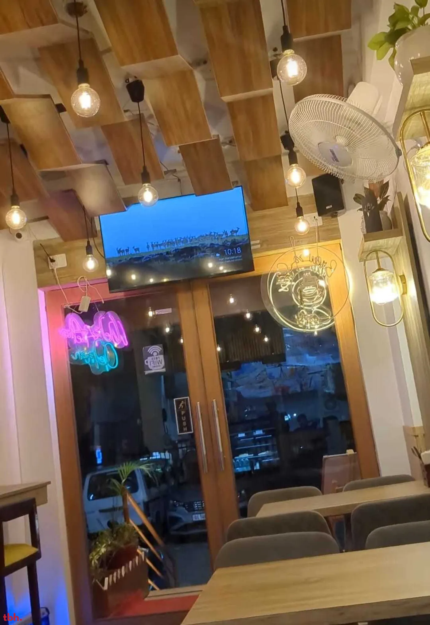 Brew N Sips Cafe Outlet Image