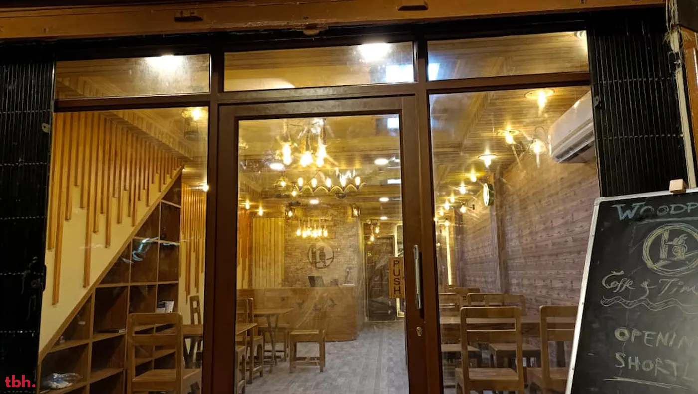 WOODPECKER Outlet Image