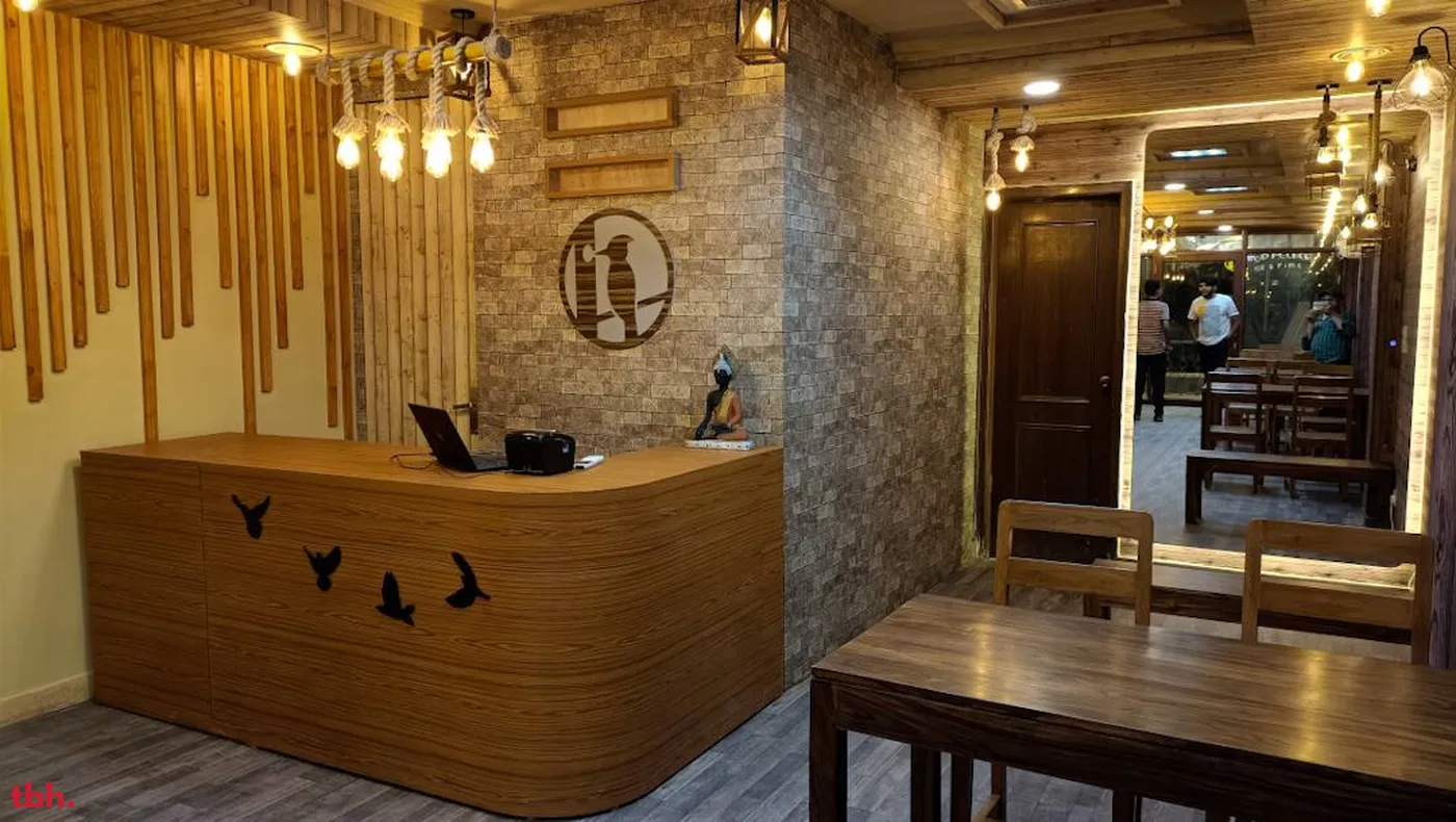 WOODPECKER Outlet Image