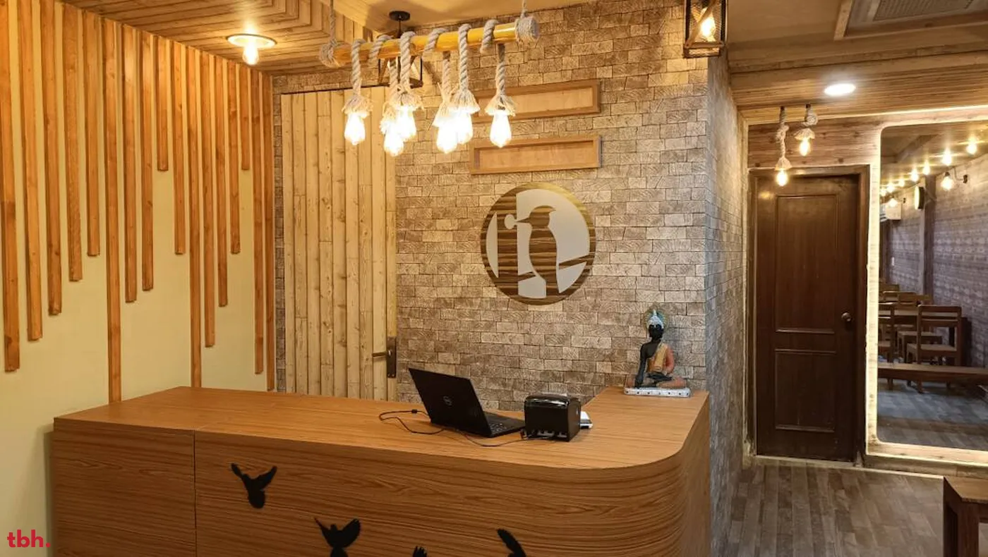 WOODPECKER Outlet Image