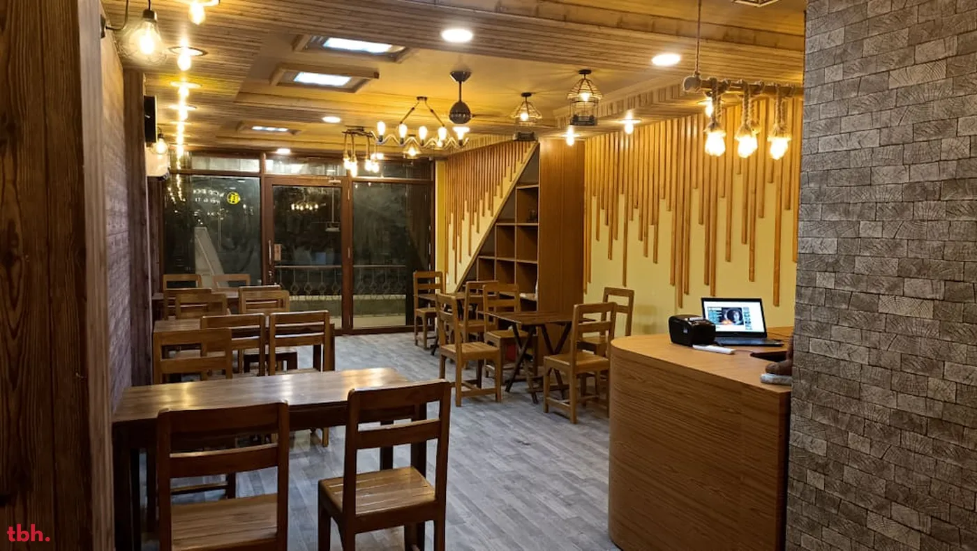 WOODPECKER Outlet Image