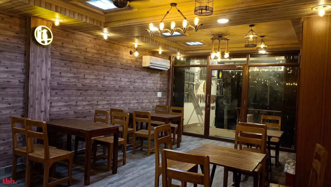 WOODPECKER Outlet Image