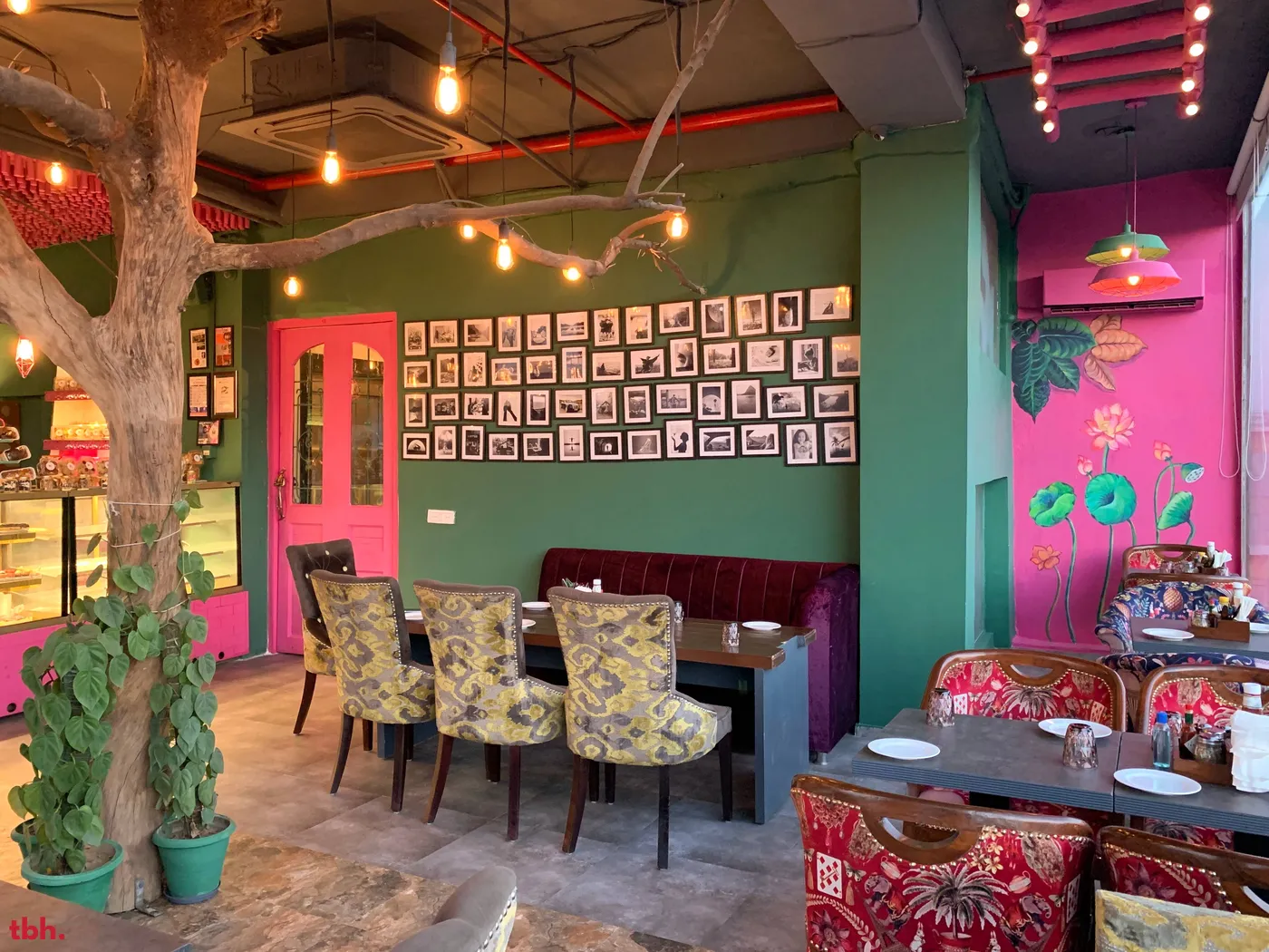 Ka Eclairs & Kafe Outlet Image