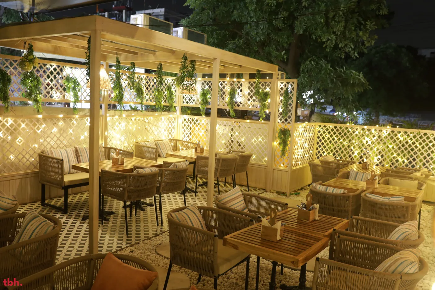 Melt Bistro outlet image