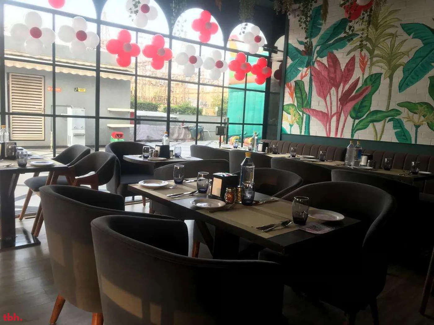 19 Bites Outlet Image