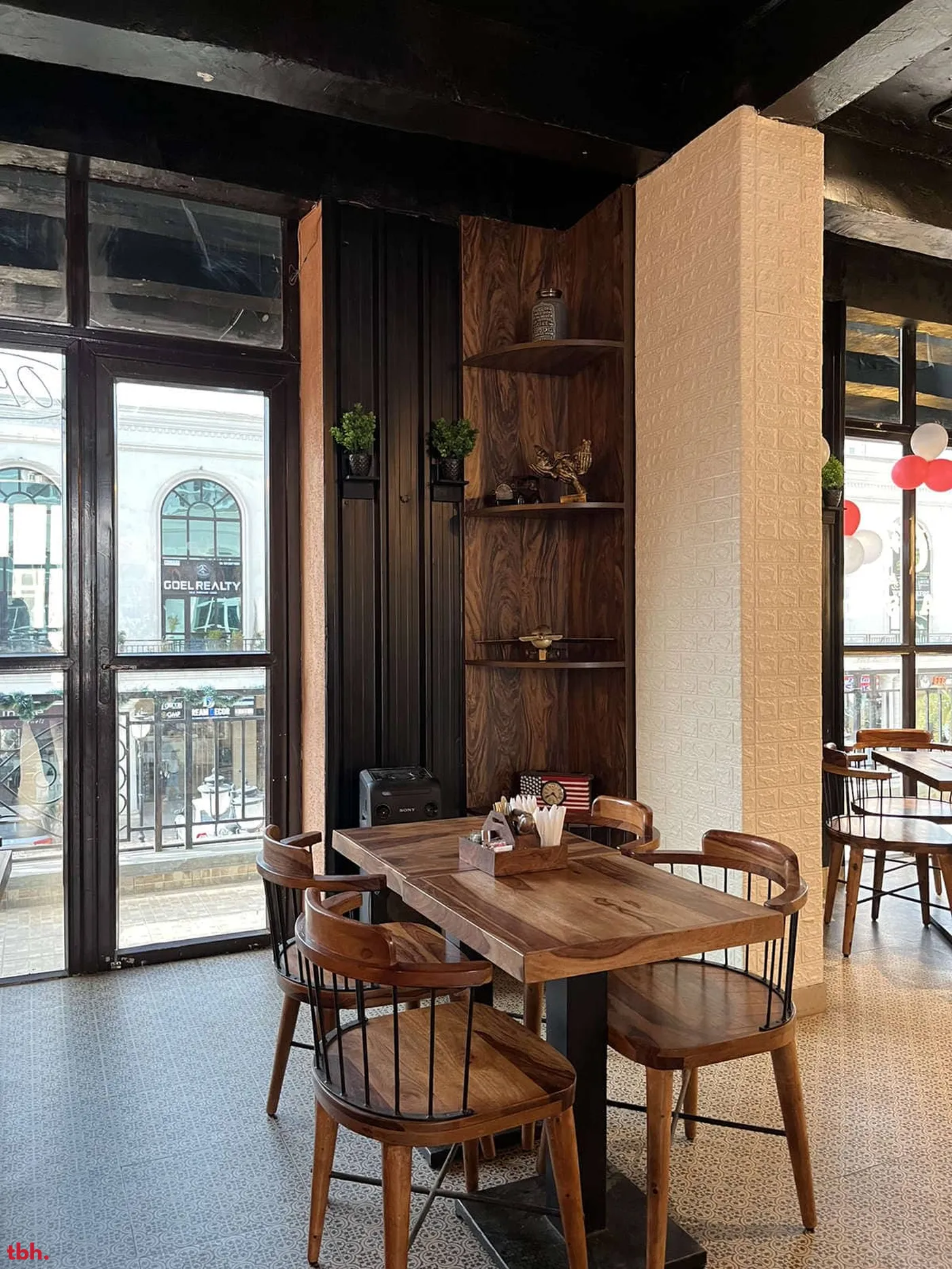 Bistro 57 Outlet Image