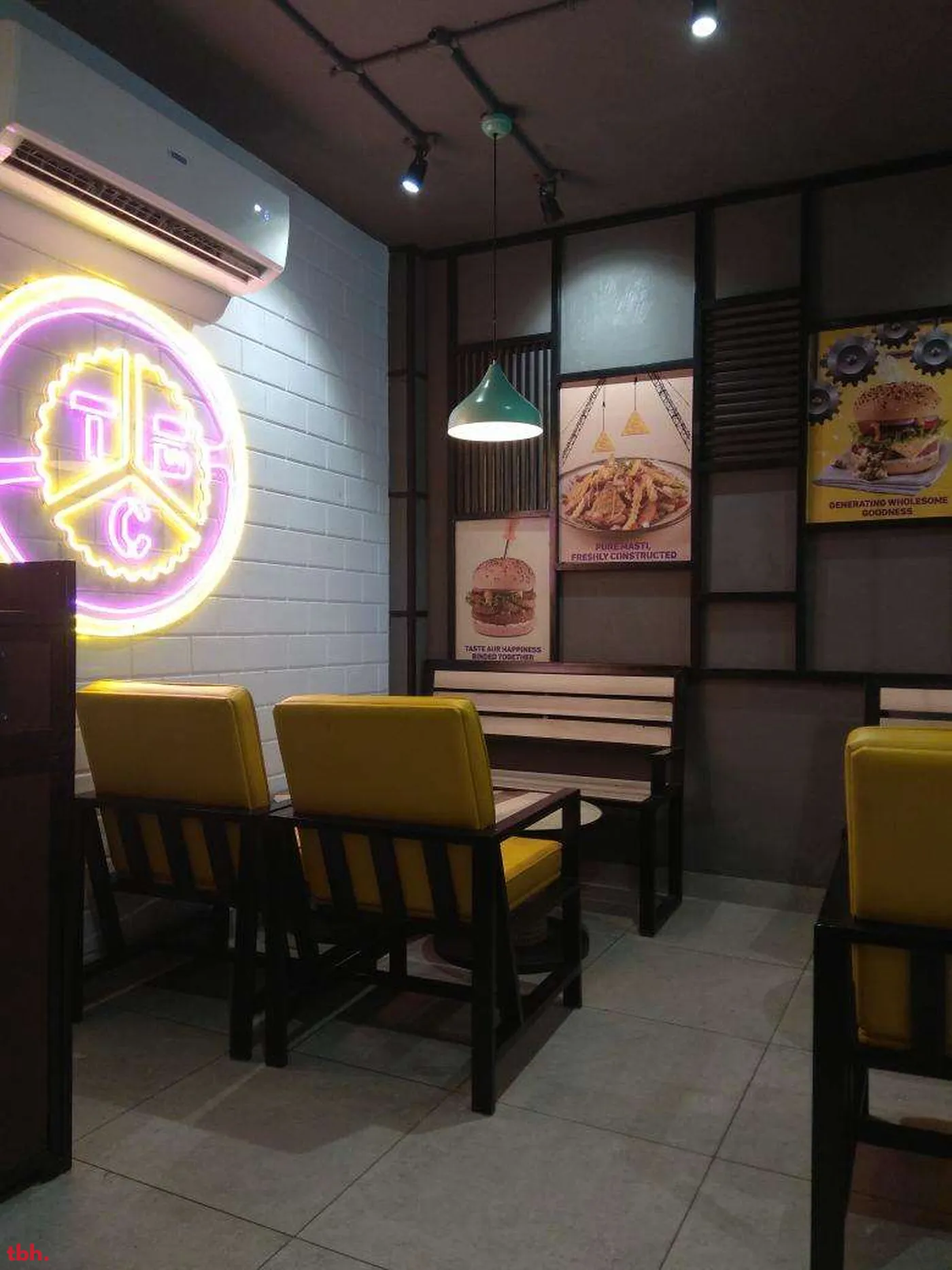 The Burger Club Outlet Image