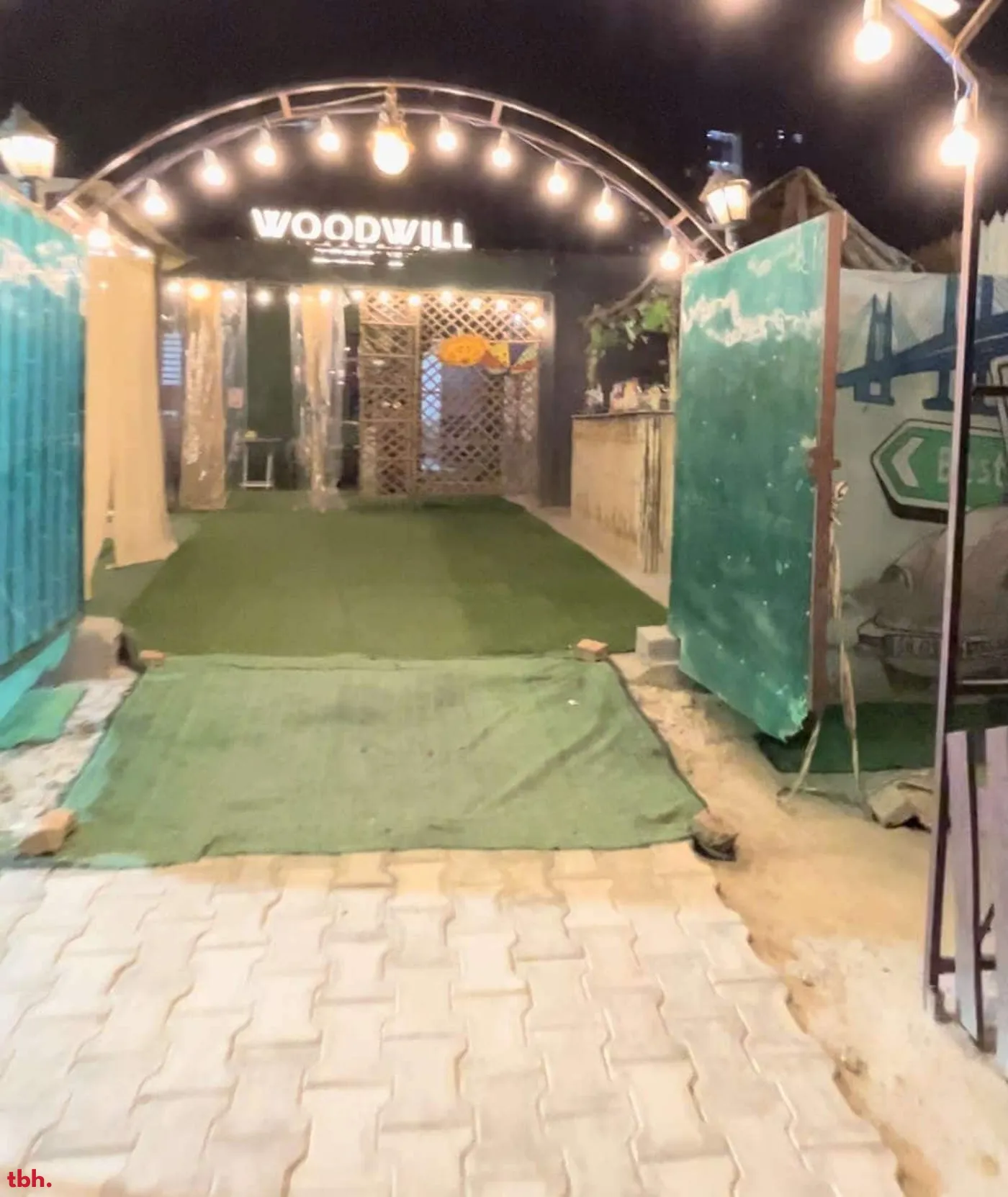 WoodWill Cafe Outlet Image