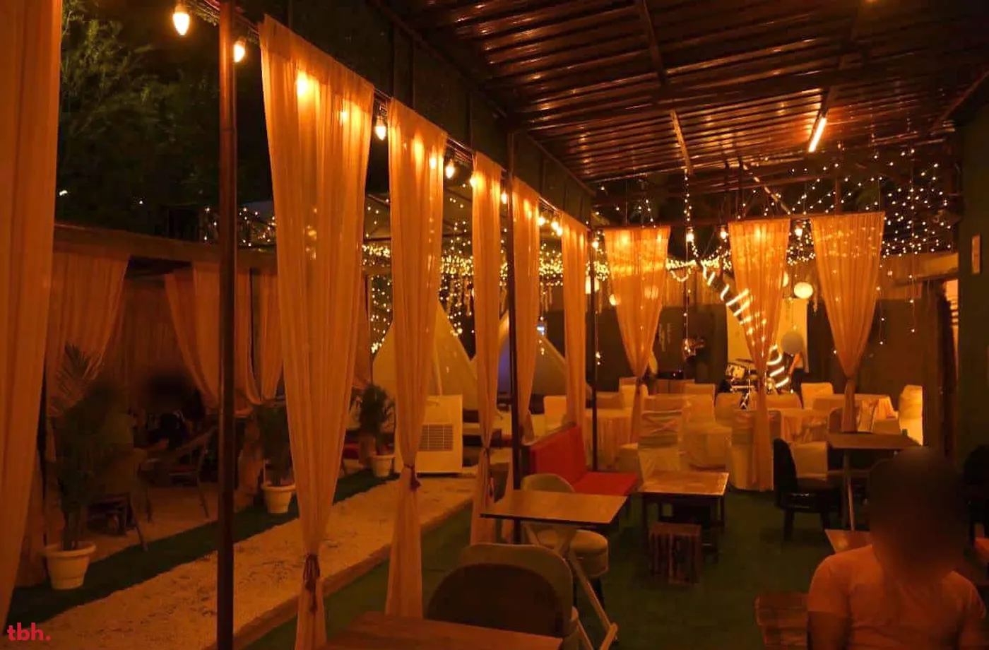 WoodWill Cafe Outlet Image