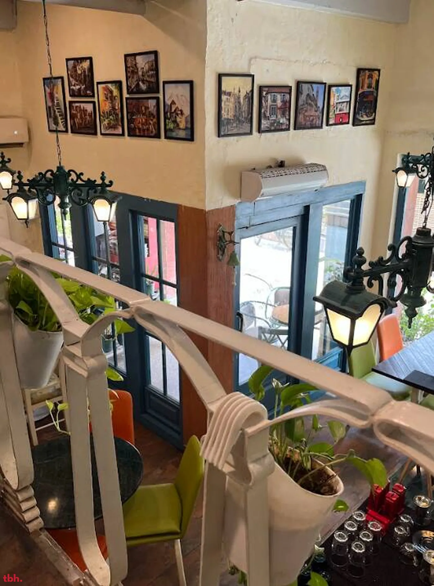 Brick N Bean Cafe Kitchen Outlet Image