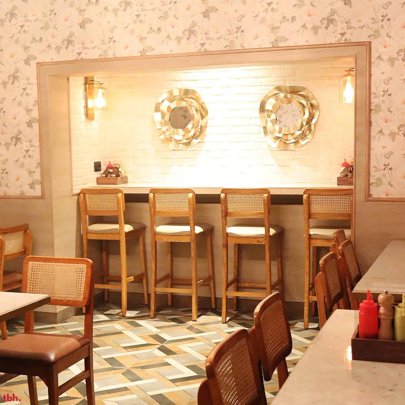Wongdhen Cafe outlet image
