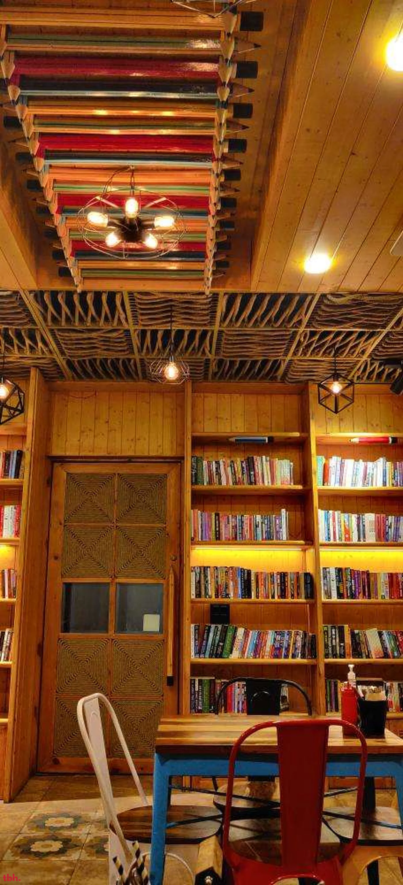 The Reader's Cafe Outlet Image