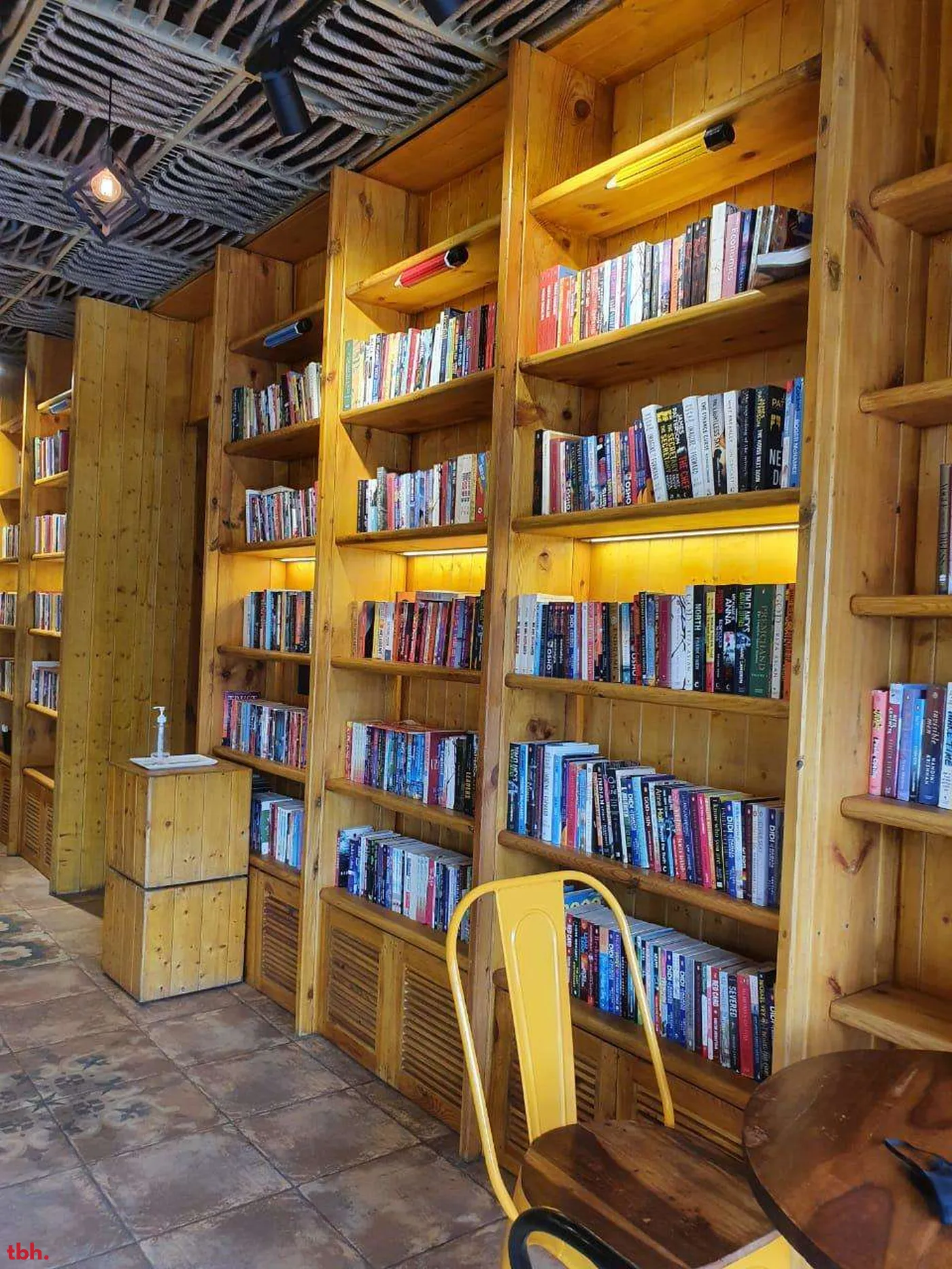 The Reader's Cafe Outlet Image