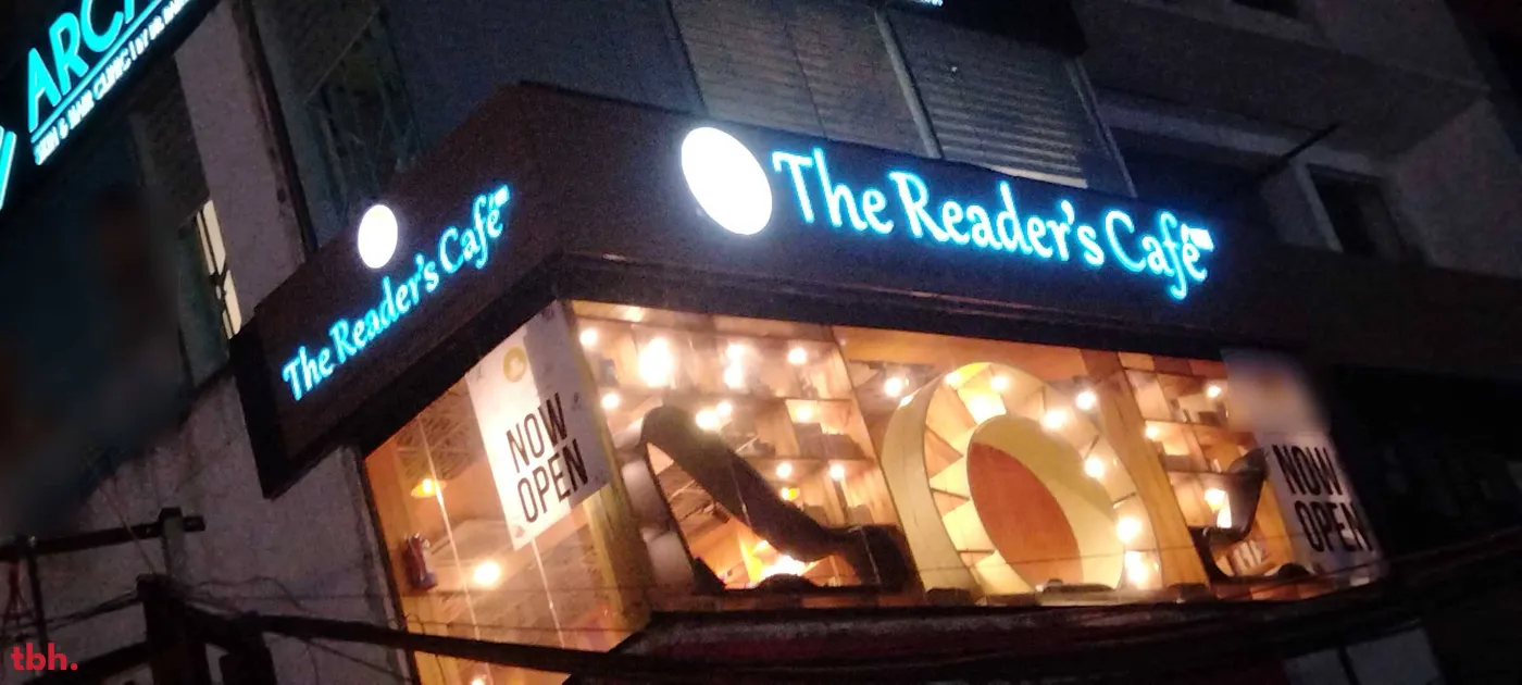 The Reader's Cafe Outlet Image