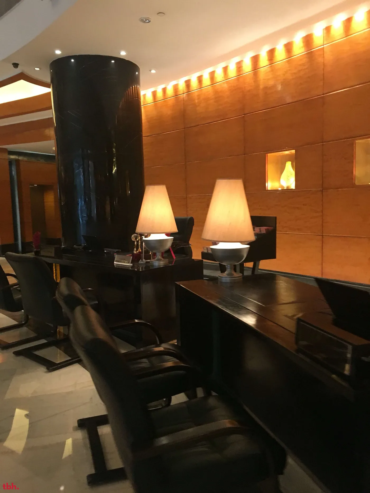 R The Lounge - Radisson Blu Plaza Delhi Airport Outlet Image