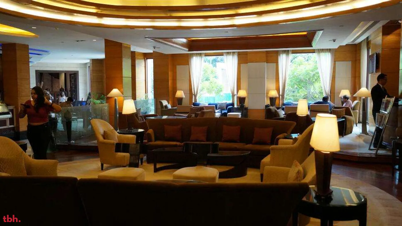 R The Lounge - Radisson Blu Plaza Delhi Airport Outlet Image
