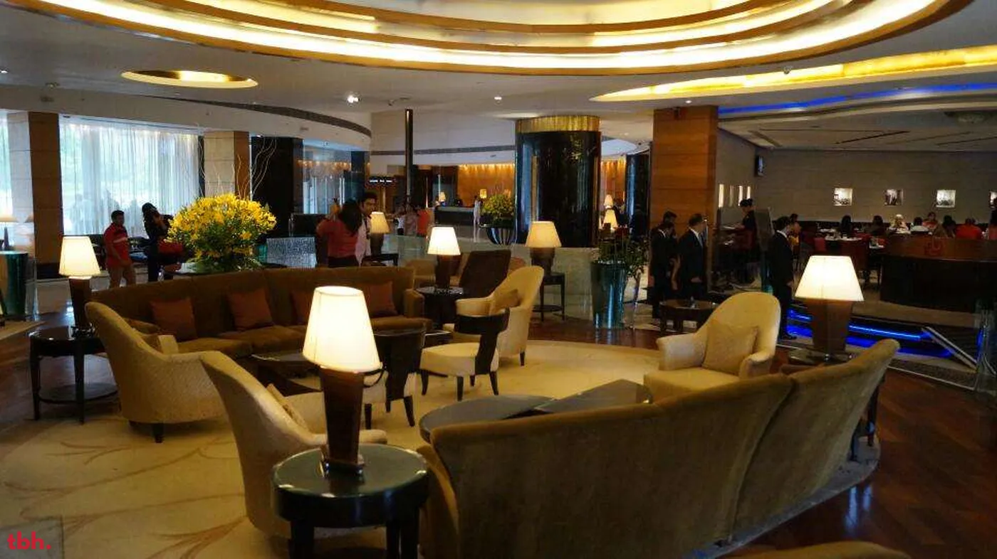 R The Lounge - Radisson Blu Plaza Delhi Airport Outlet Image