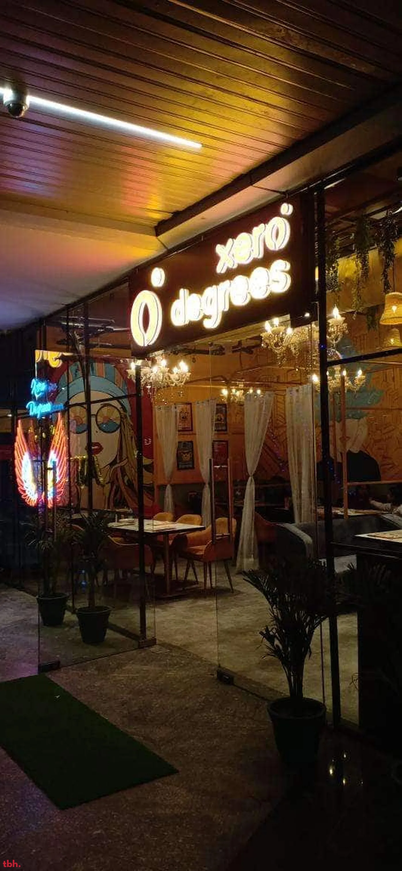 Xero Degrees Outlet Image