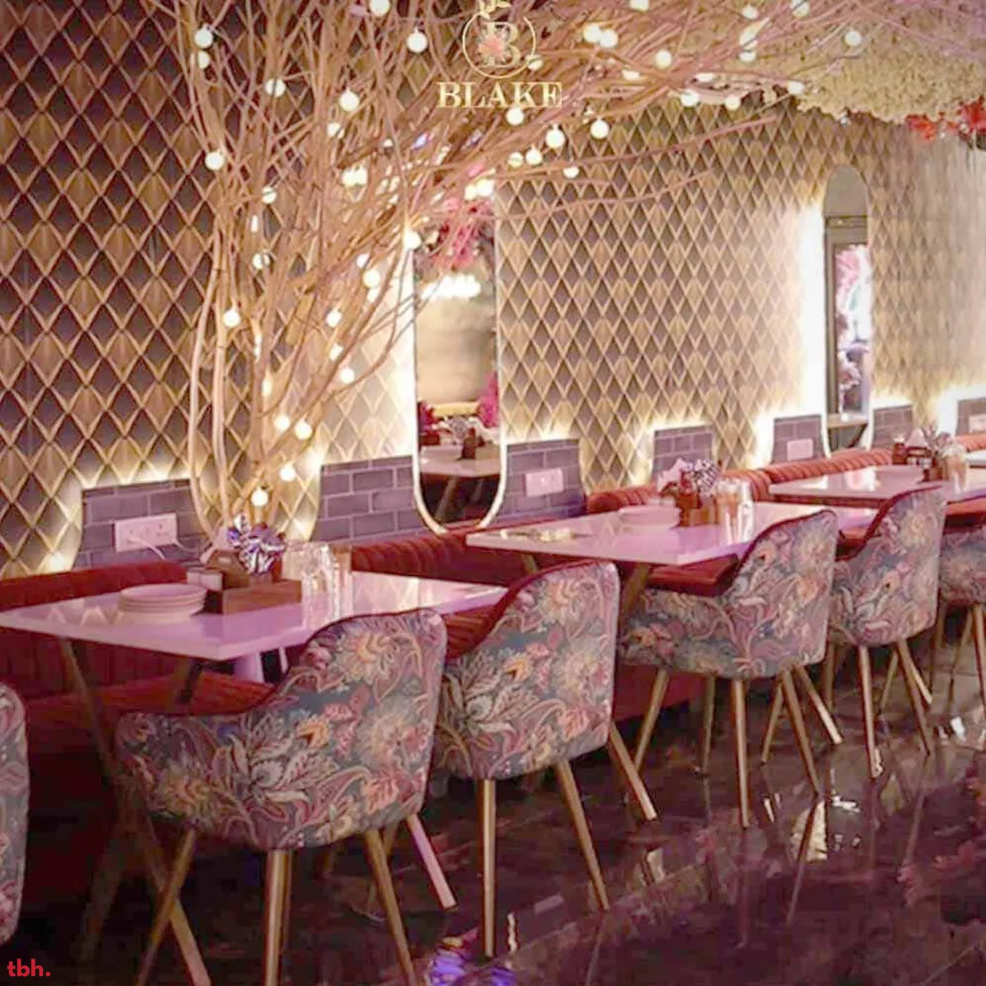 Cafe Blake Outlet Image