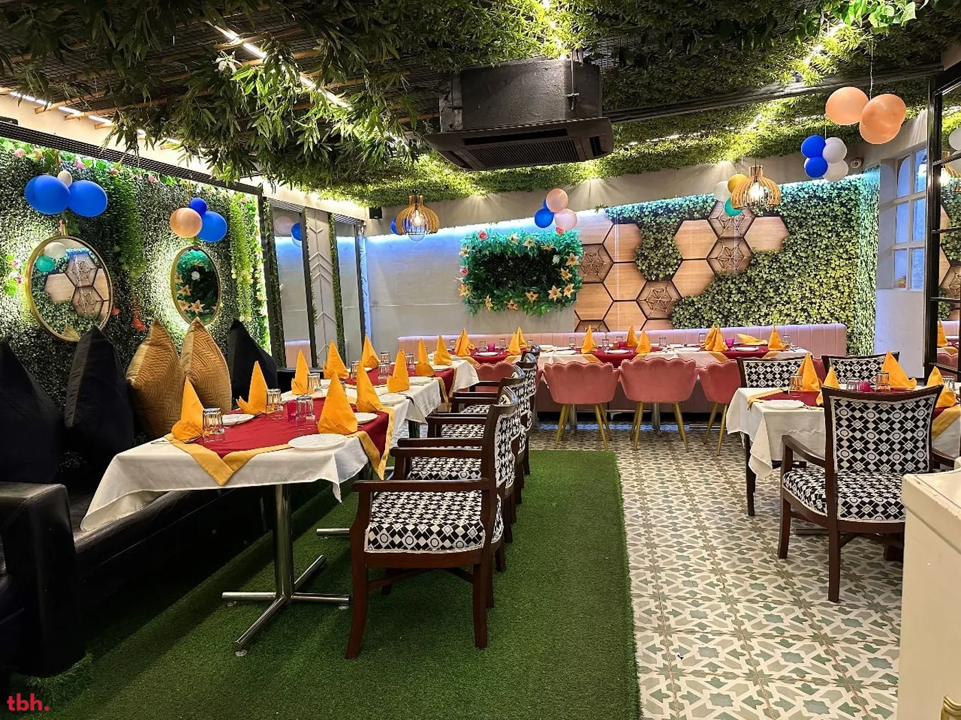 Drunch Cafe Outlet Image