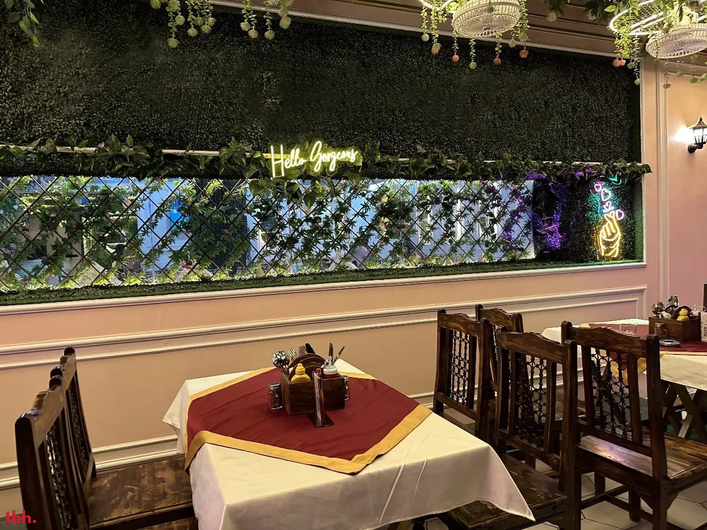 Drunch Cafe Outlet Image