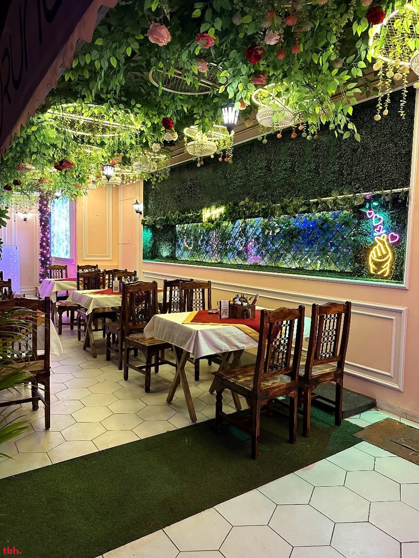 Drunch Cafe Outlet Image