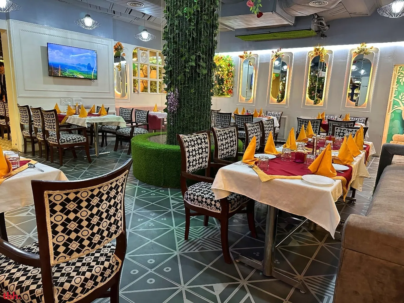 Drunch Cafe Outlet Image