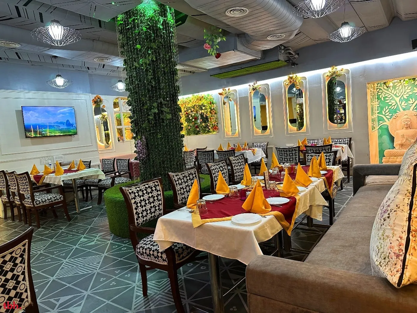 Drunch Cafe Outlet Image