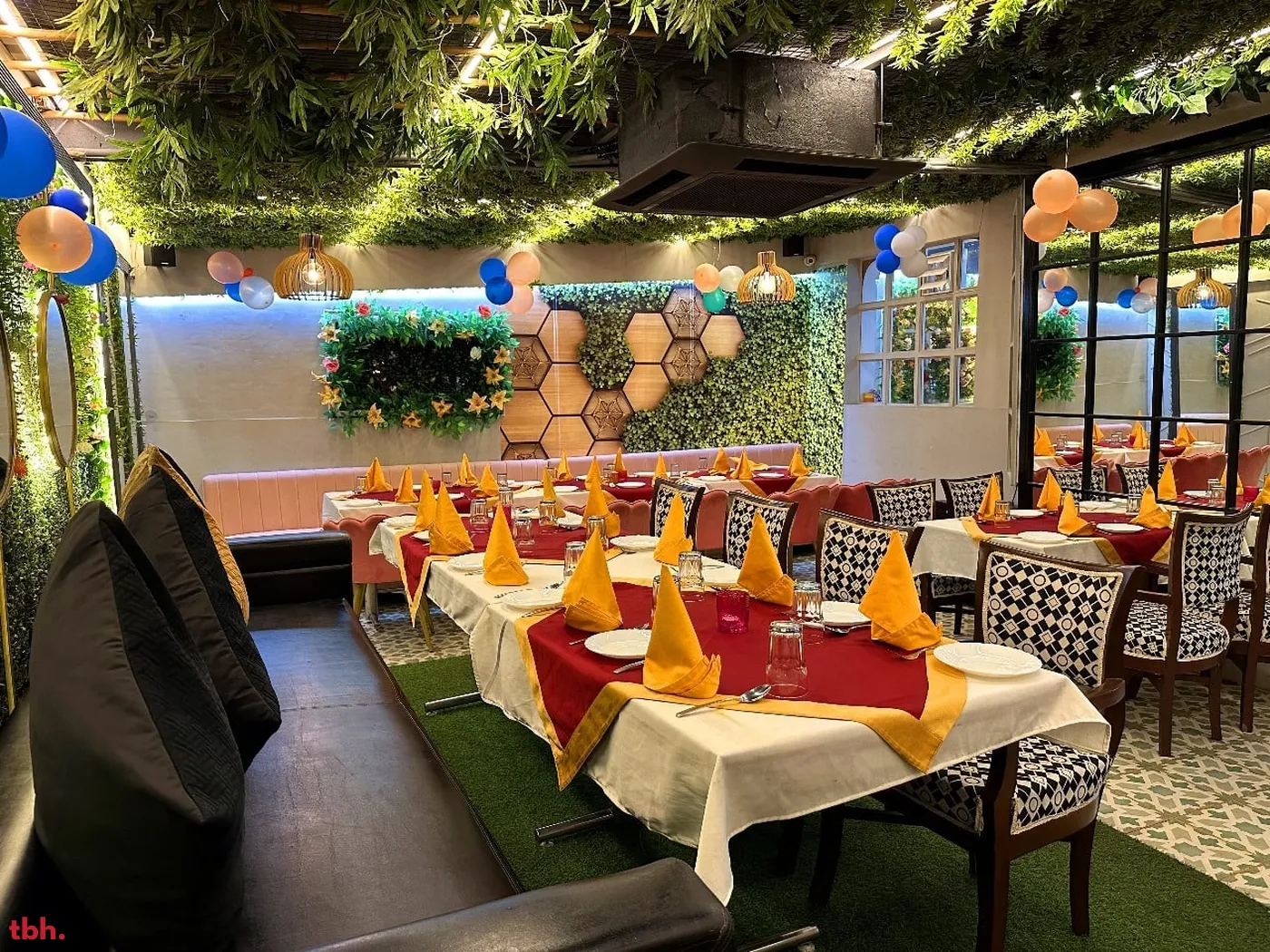 Drunch Cafe outlet image