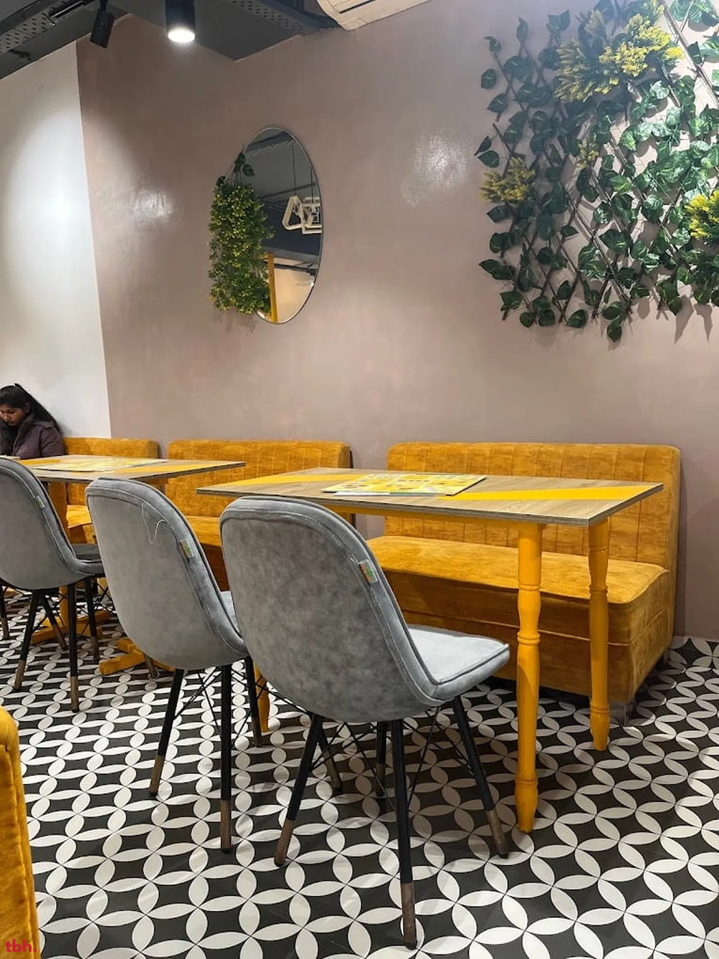 Artreat Outlet Image