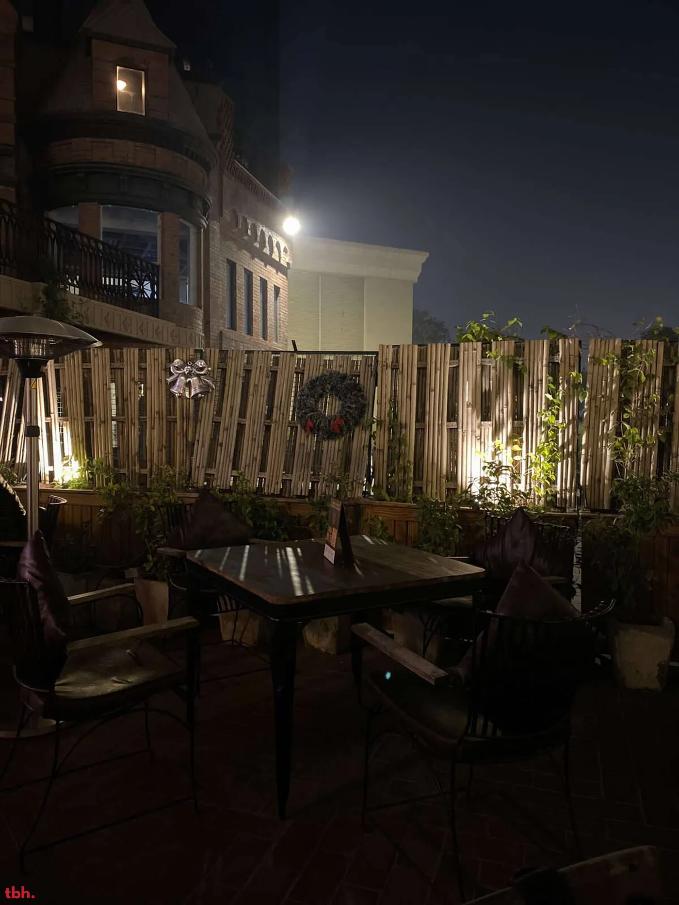 Sandhouse Café Outlet Image