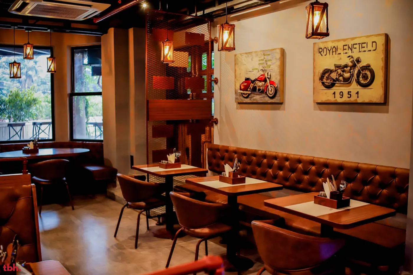 Sandhouse Café outlet image