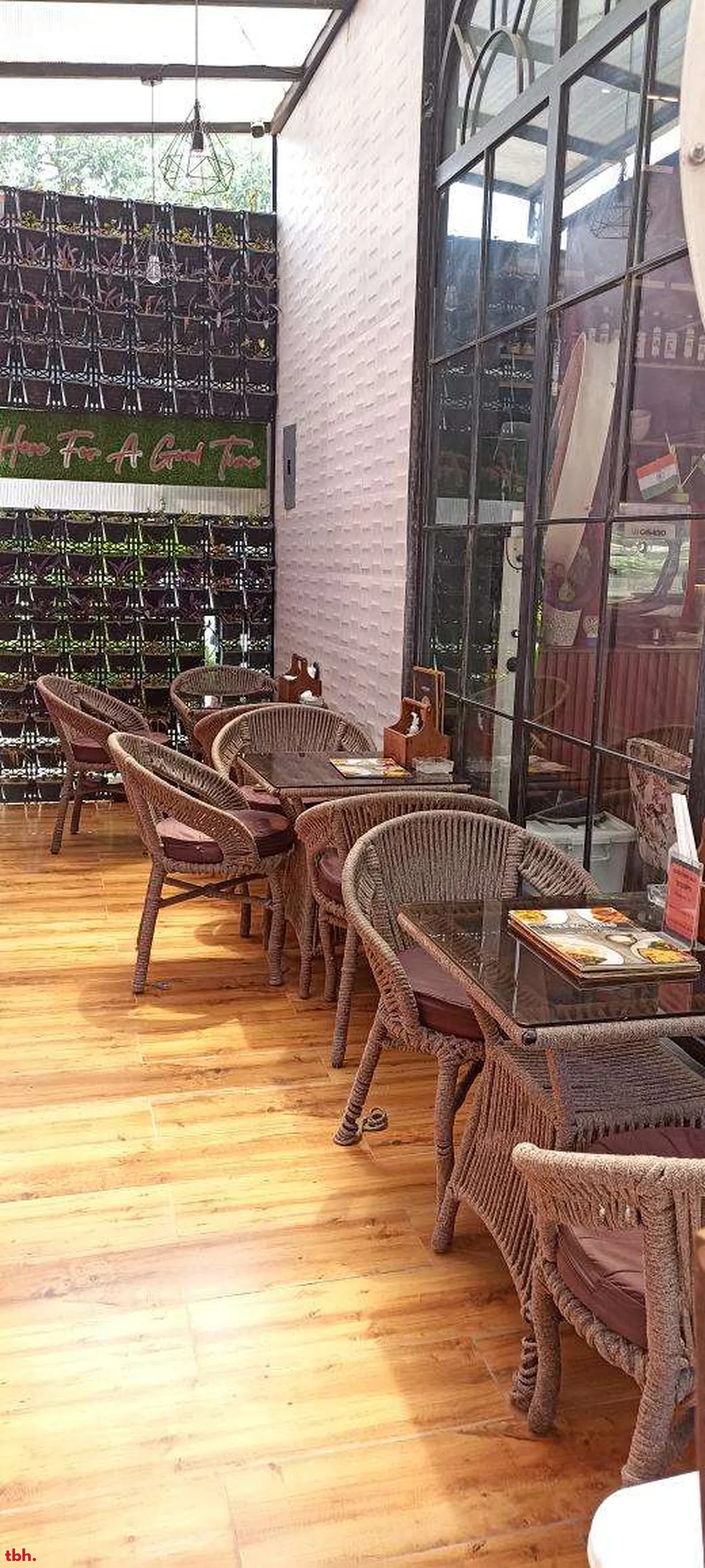 Refections Cafe Outlet Image