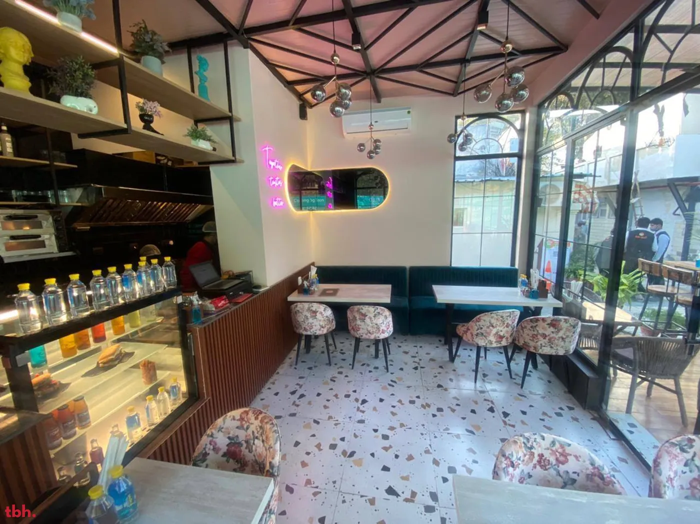 Refections Cafe Outlet Image