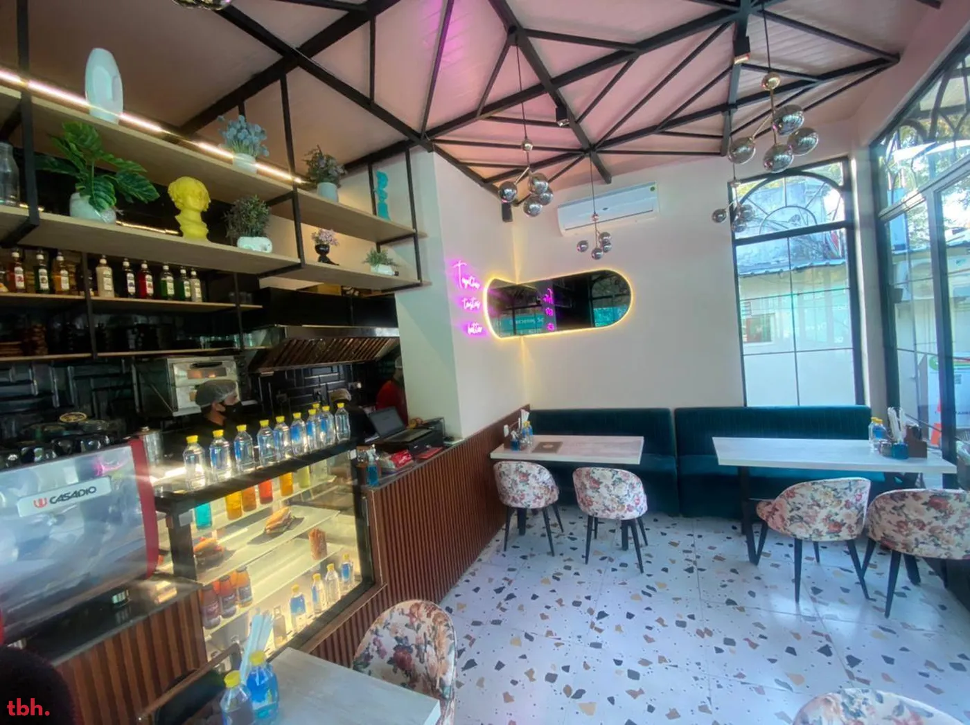 Refections Cafe Outlet Image