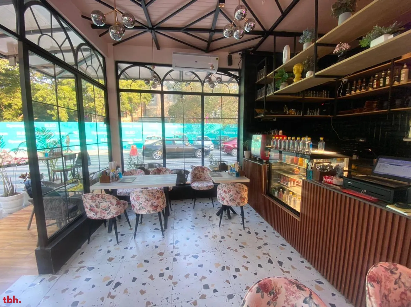 Refections Cafe Outlet Image