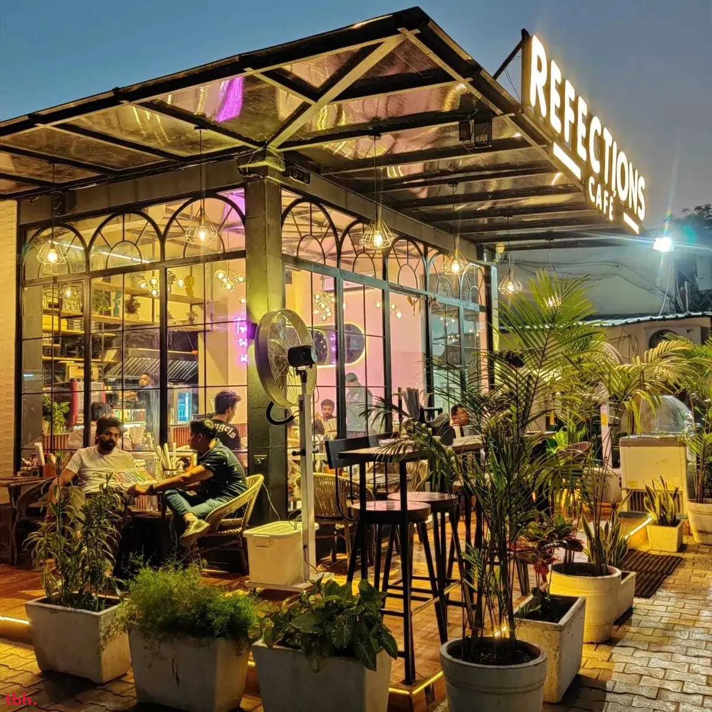 Refections Cafe outlet image