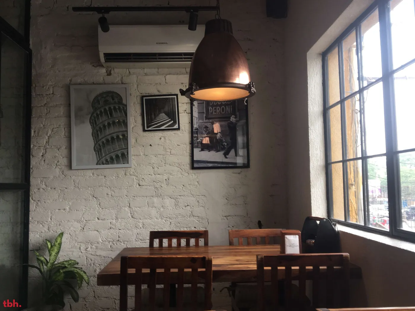 Cafe Parmesan Outlet Image
