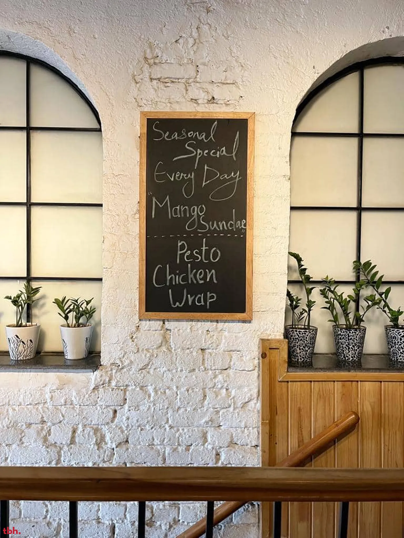 Cafe Parmesan Outlet Image