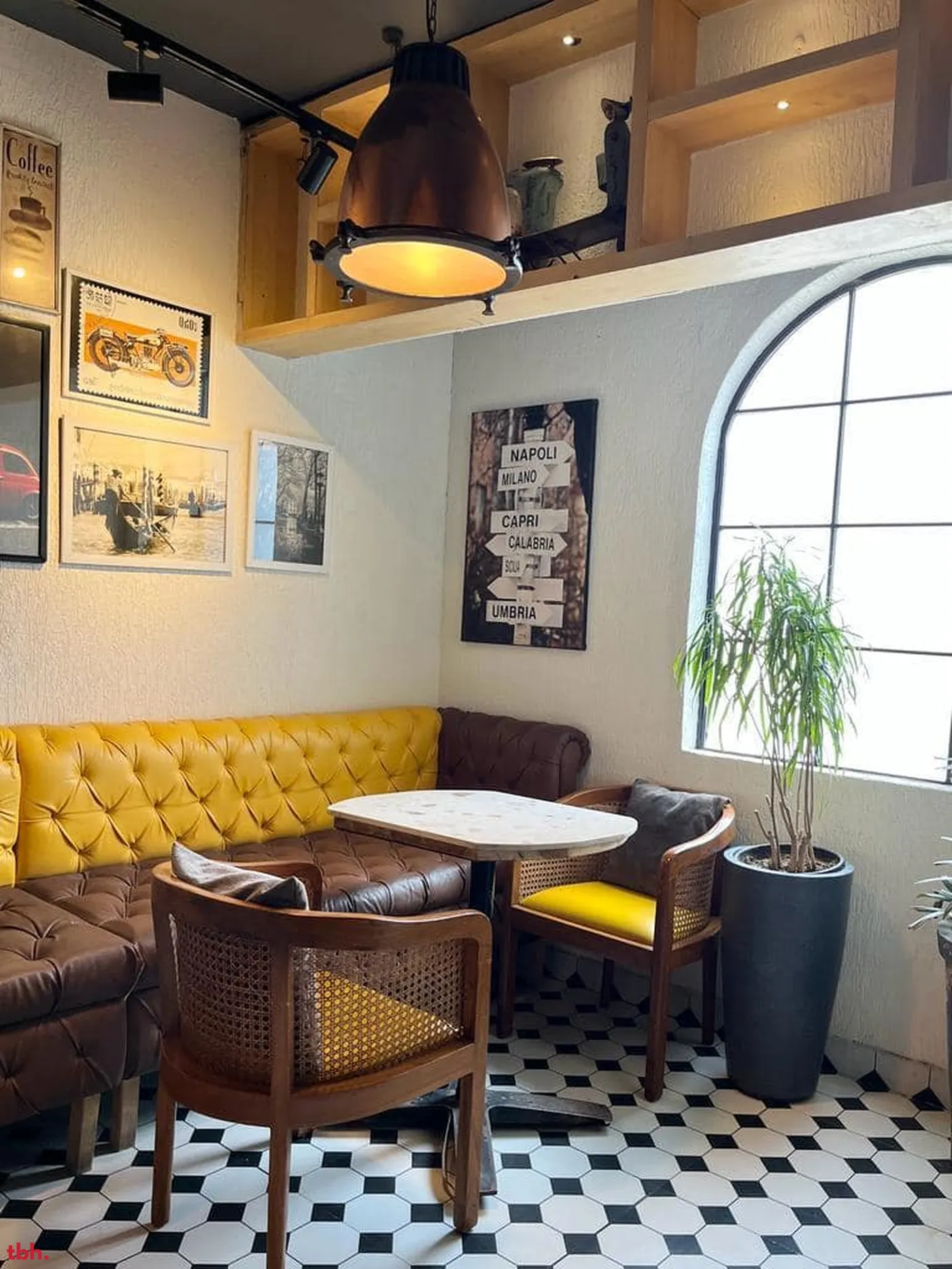 Cafe Parmesan Outlet Image