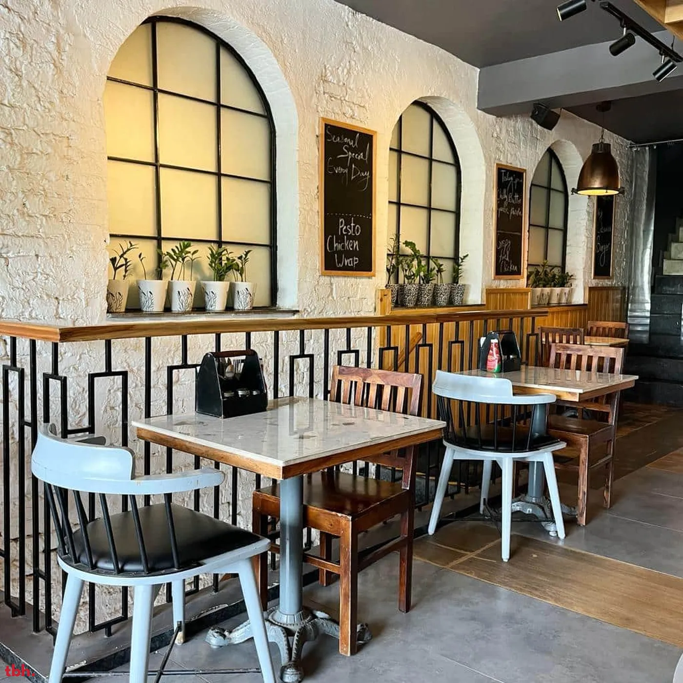 Cafe Parmesan outlet image