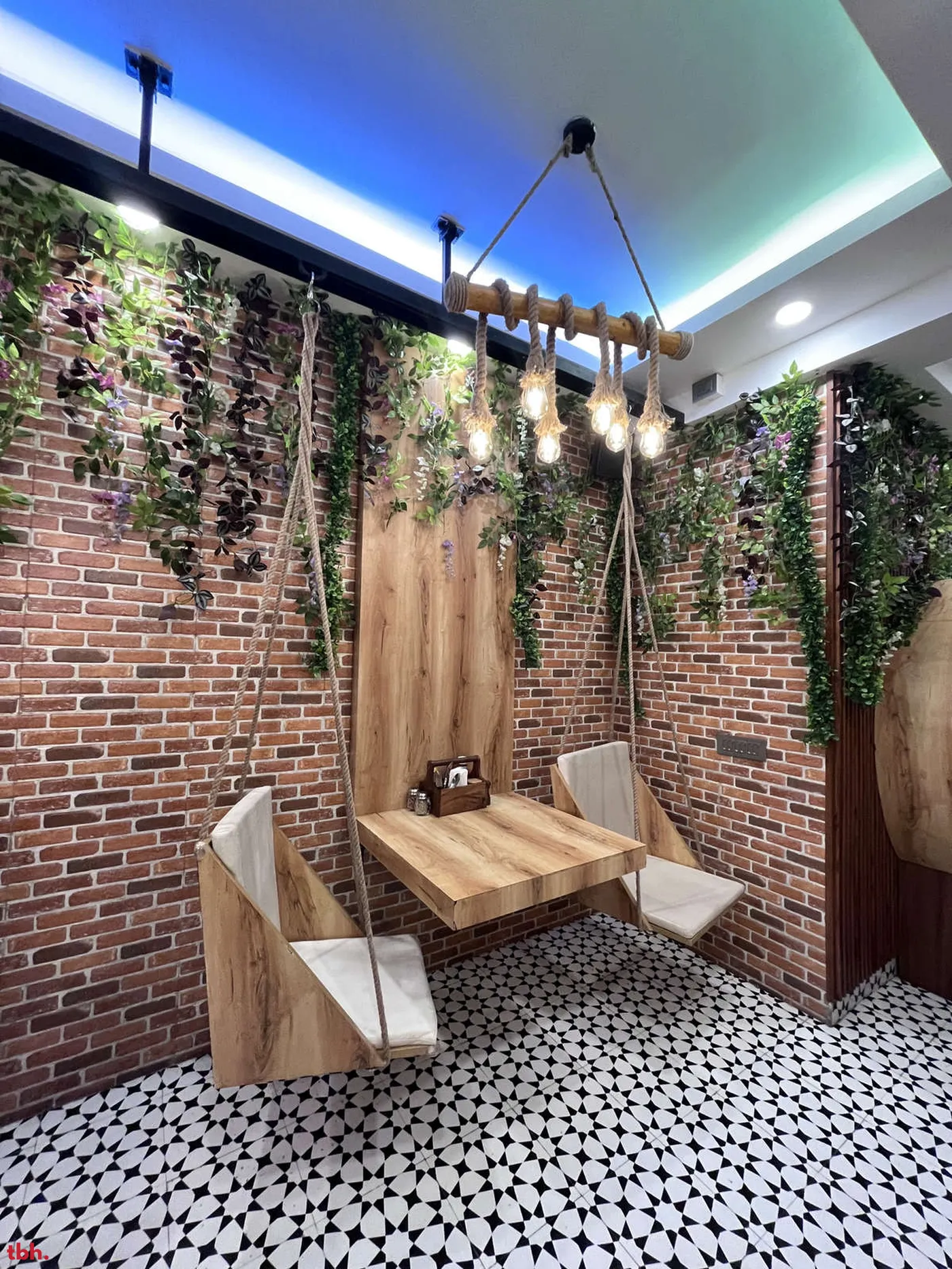 This & That Cafe Outlet Image