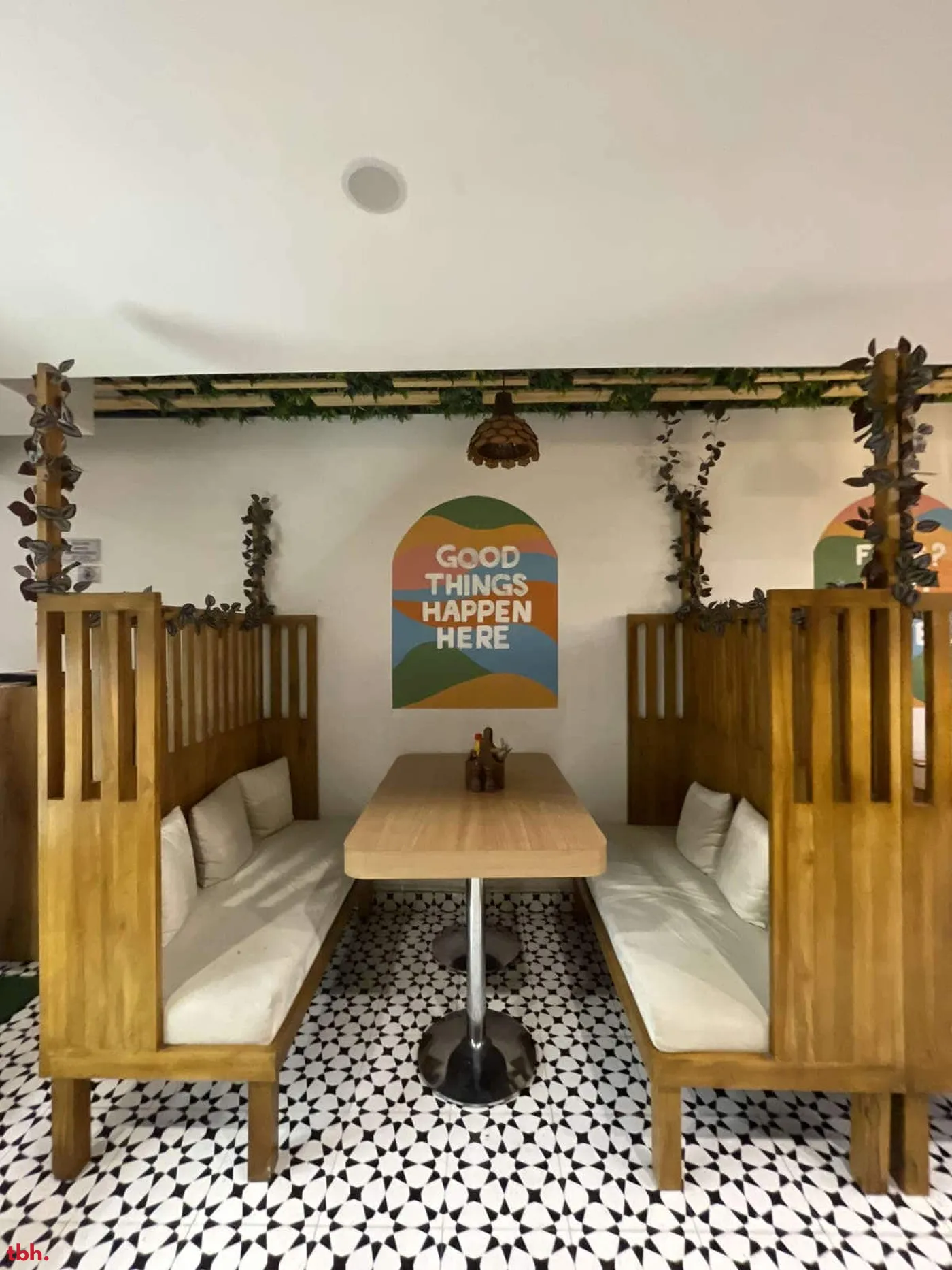 This & That Cafe Outlet Image