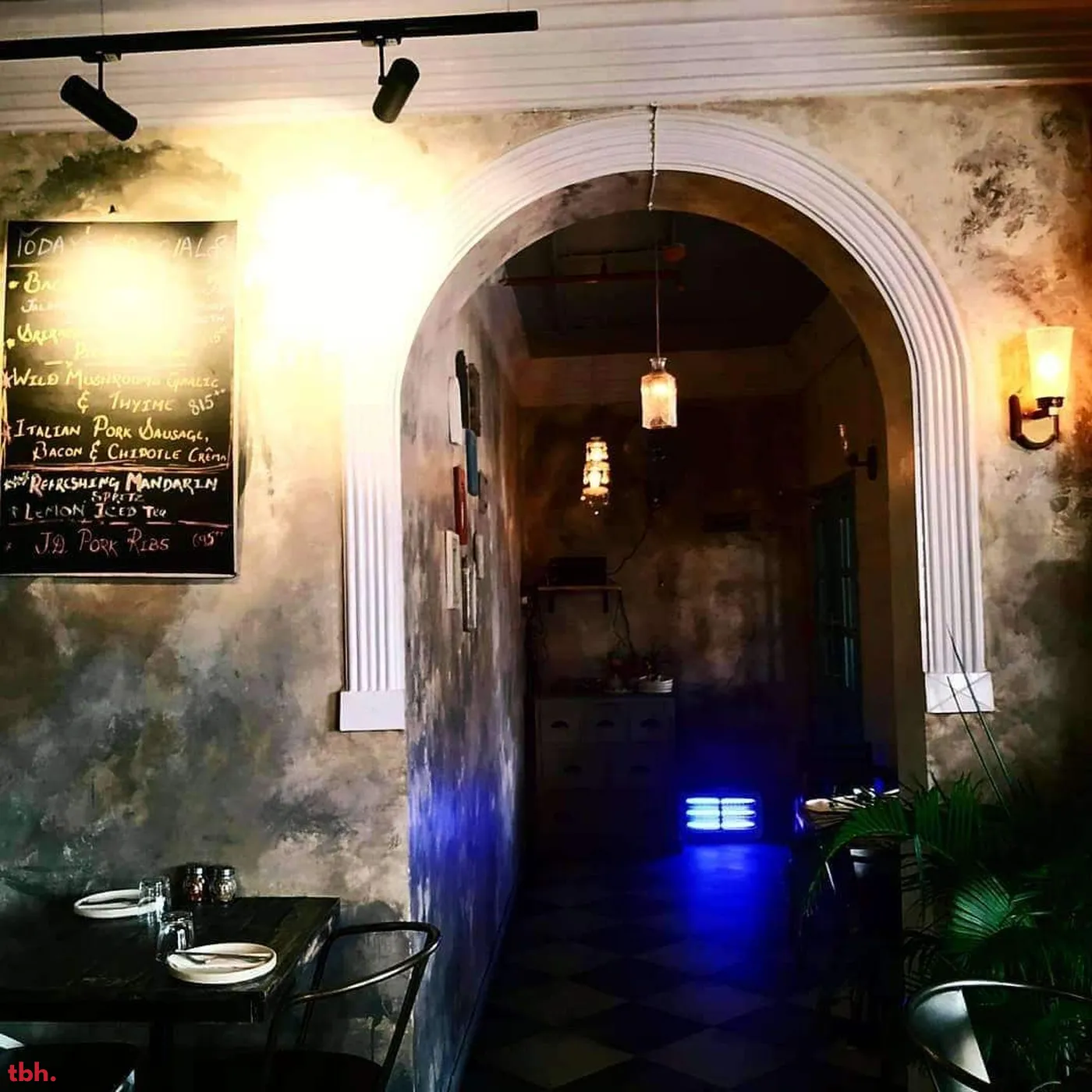 COMO - Pizzeria Outlet Image