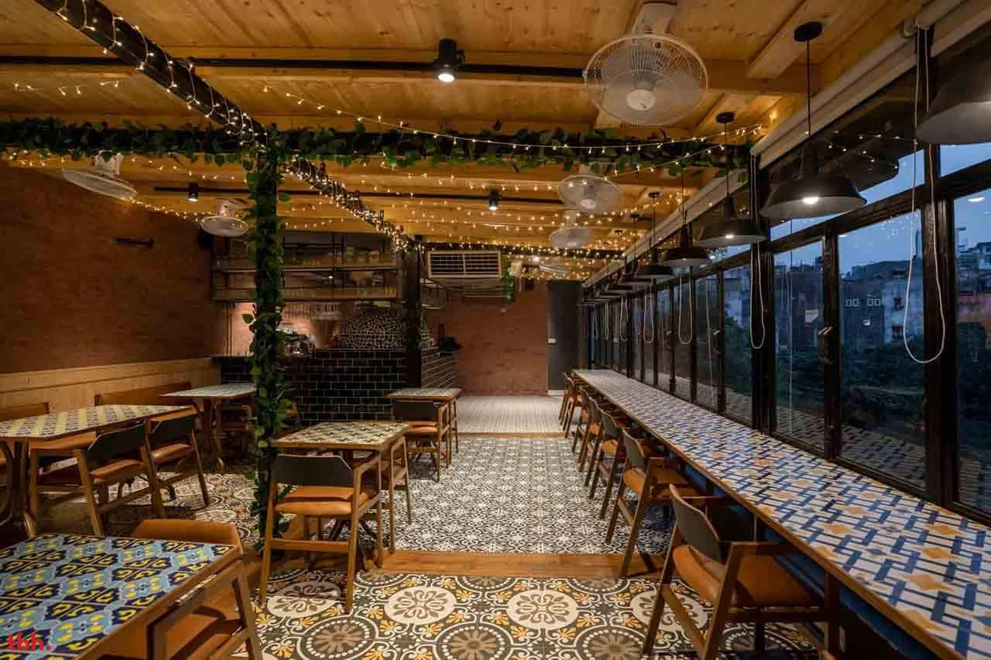 Spaced Out Cafe outlet image