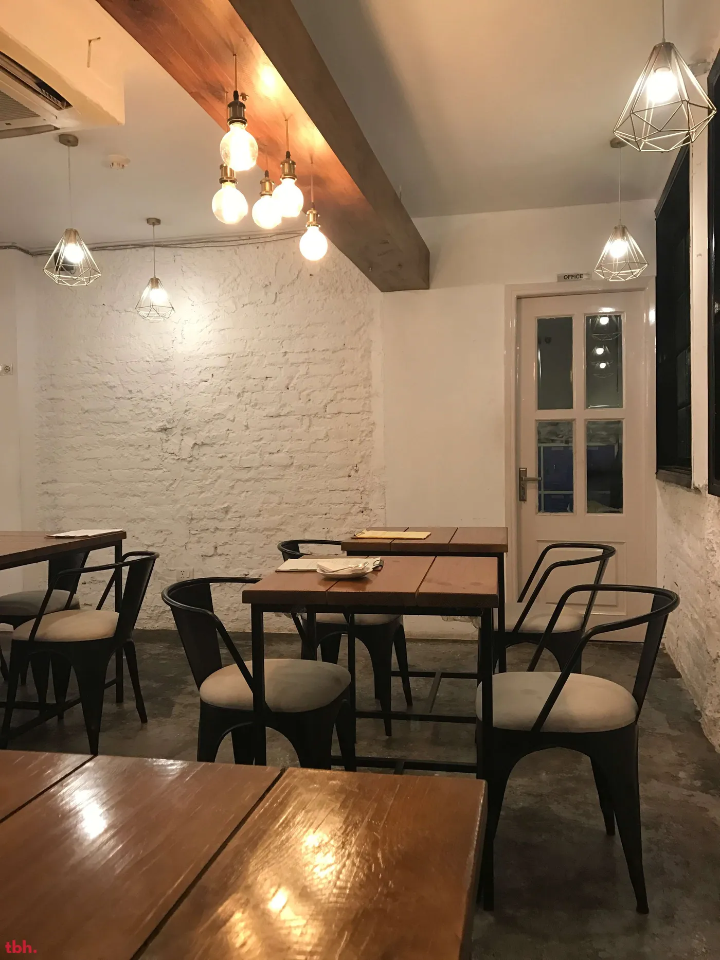 Fig & Maple Outlet Image