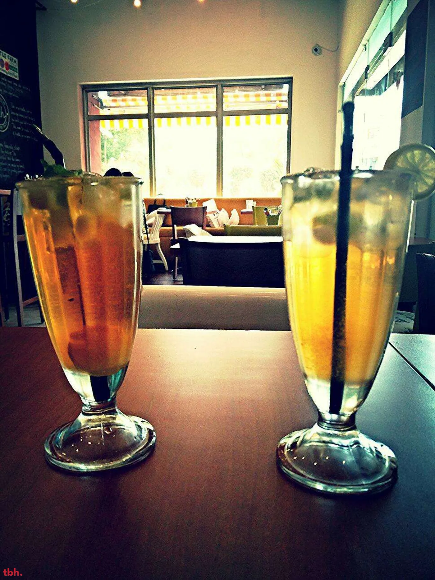 C'est La Vie Outlet Image