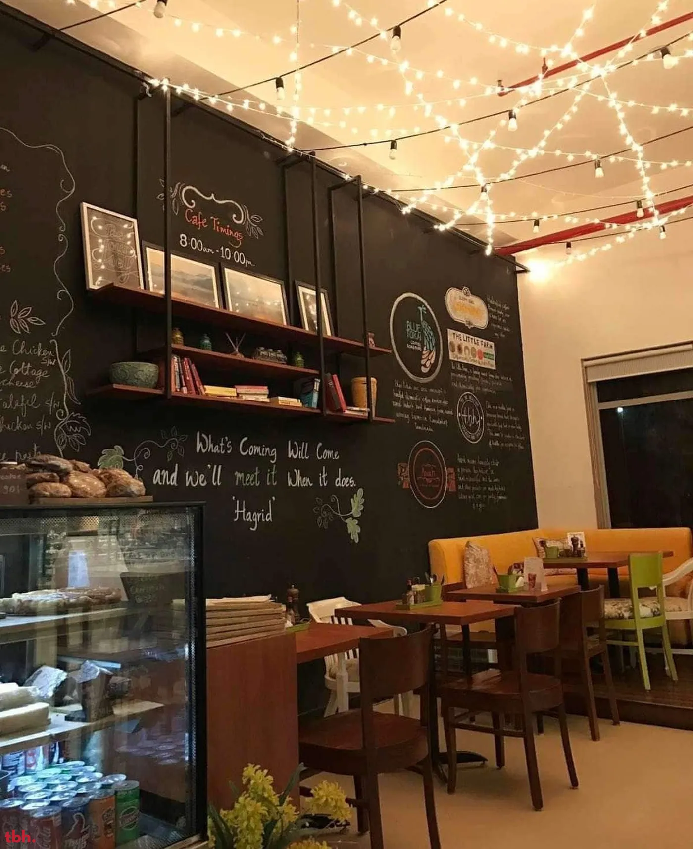 C'est La Vie Outlet Image