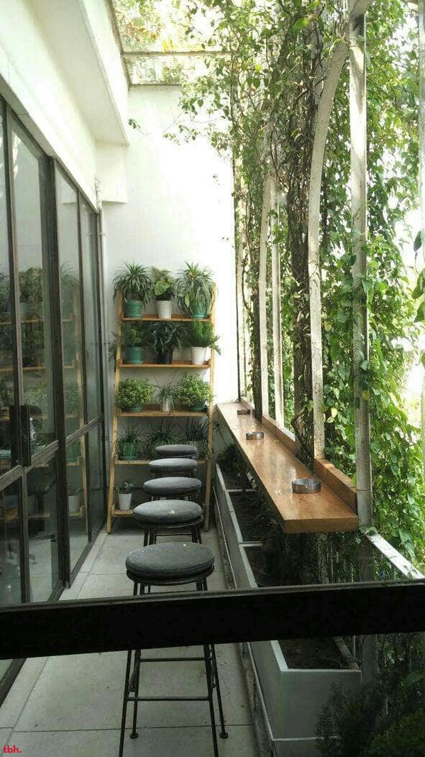 Coast Cafe Outlet Image